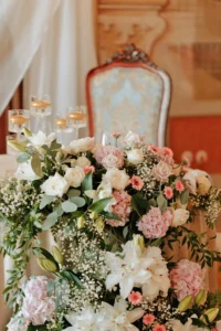 Svadobná, kvetinová výzdoba v zámockom hoteli Galícia Nueva****